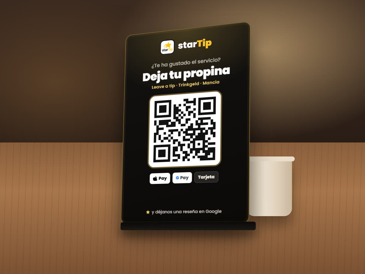 Cartel de mesa con el QR de propinas de StarTip: Apple Pay, Google Pay, tarjeta y reseña en Google